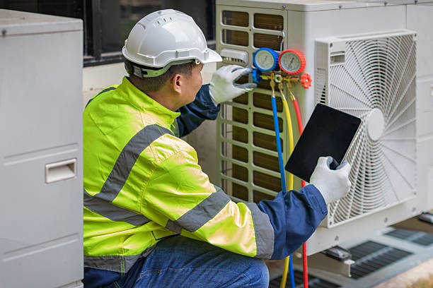 Professional Hvac technician working in Rising Star, TX